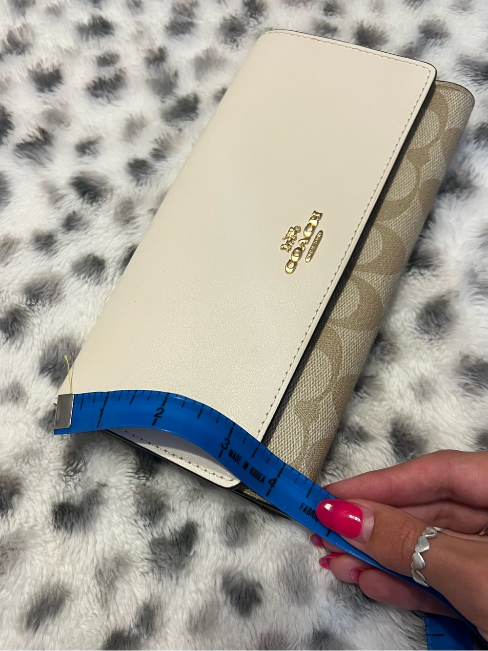 Coach Women's Leather Trifold Wallet in Tan & Cream Signature Canvas - Picture 7 of 11